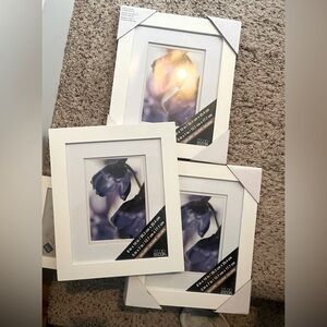 🎉HP🎉NWT Studio Decor 8x10 Matted White Picture Frames with Easel Back